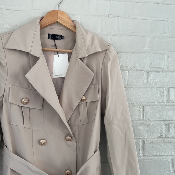 NWT Blithela Womenβs Double Breasted Trench Coat Size S in Beige - Picture 5 of 12